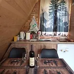 Semesterbostad Vikendica Novska Planina